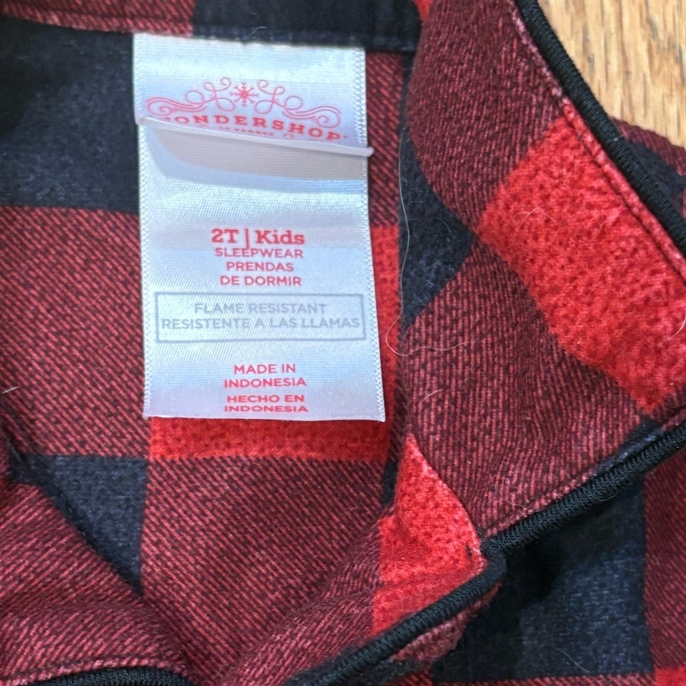Wondershop Kids Plaid Flannel Pajama Set - Red and Black Toddler 2T - Picture 2 of 2